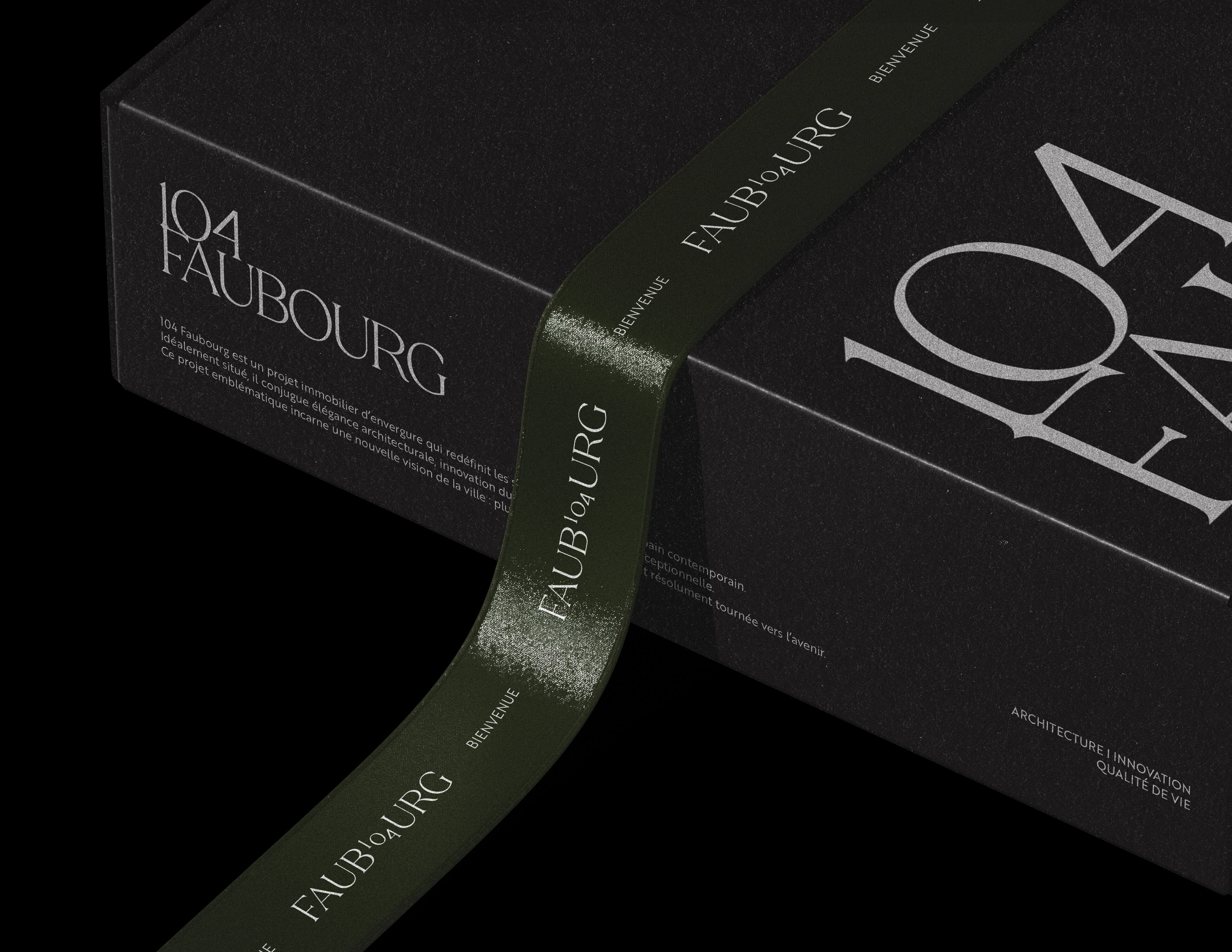 coffret rigide conçu pour l’édition d’un livre d’art avec ruban sur mesure